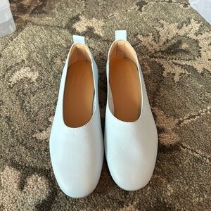 NWOB Everlane day glove - light blue